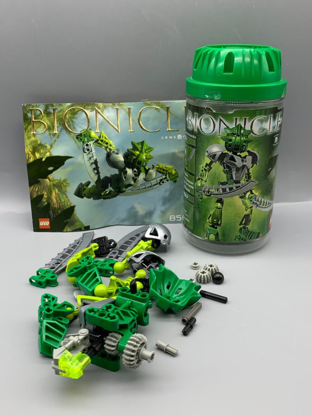 2002 LEGO Bionicle Lewa Nuva #8567 Action Figure Set in Original Container